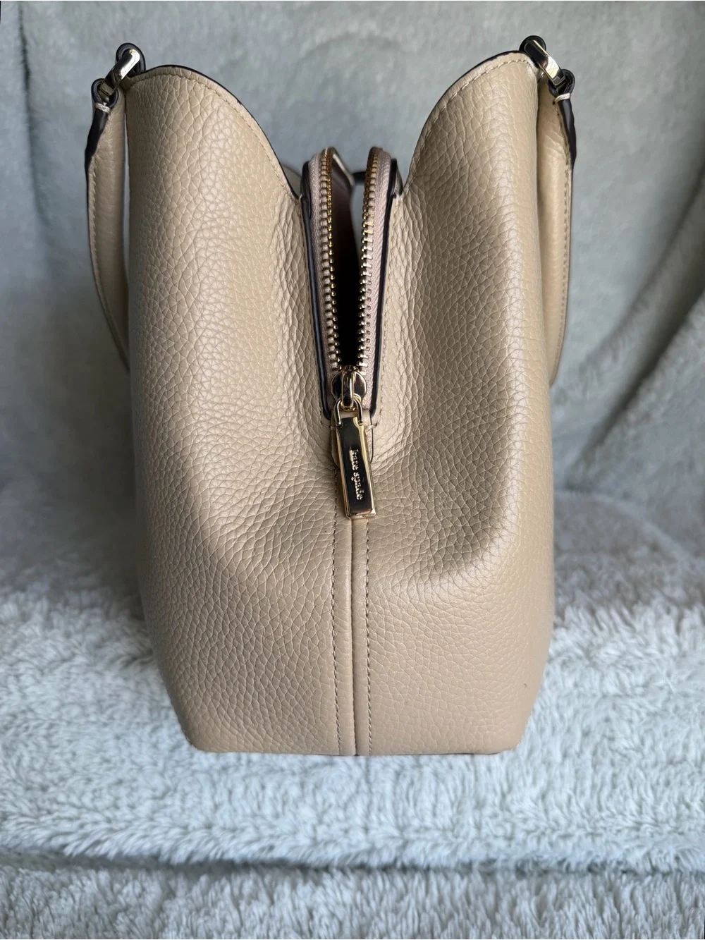 Kate Spade Two-Tone Beige & Cream Leather Shoulder Bag
